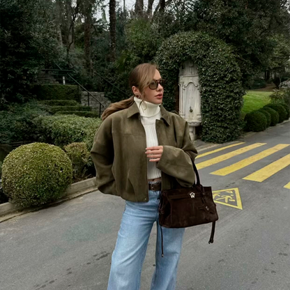 Chaqueta Oversize “Urban Luxe” – Estilo, Comodidad y Versatilidad en una sola prenda