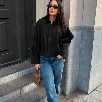 Chaqueta Oversize “Urban Luxe” – Estilo, Comodidad y Versatilidad en una sola prenda