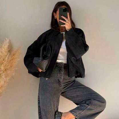 Chaqueta Oversize “Urban Luxe” – Estilo, Comodidad y Versatilidad en una sola prenda